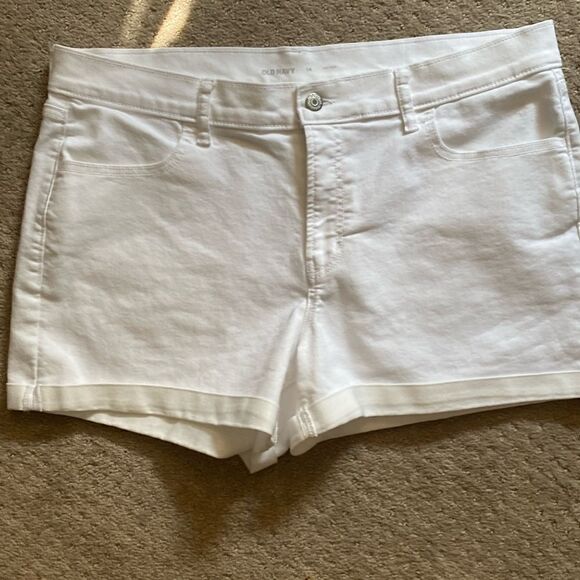 Old Navy Pants - Old Navy White Mid‑Rise Shorts – Size 14 – NWOT